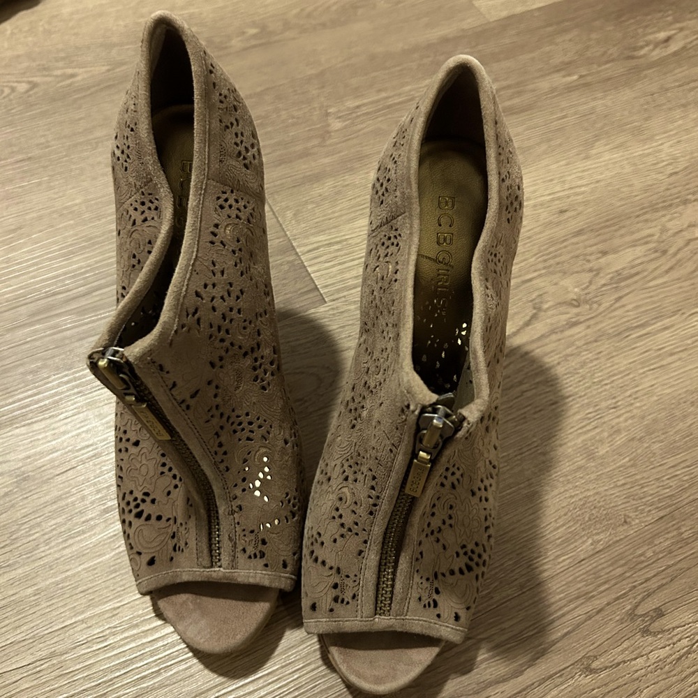Brown heels